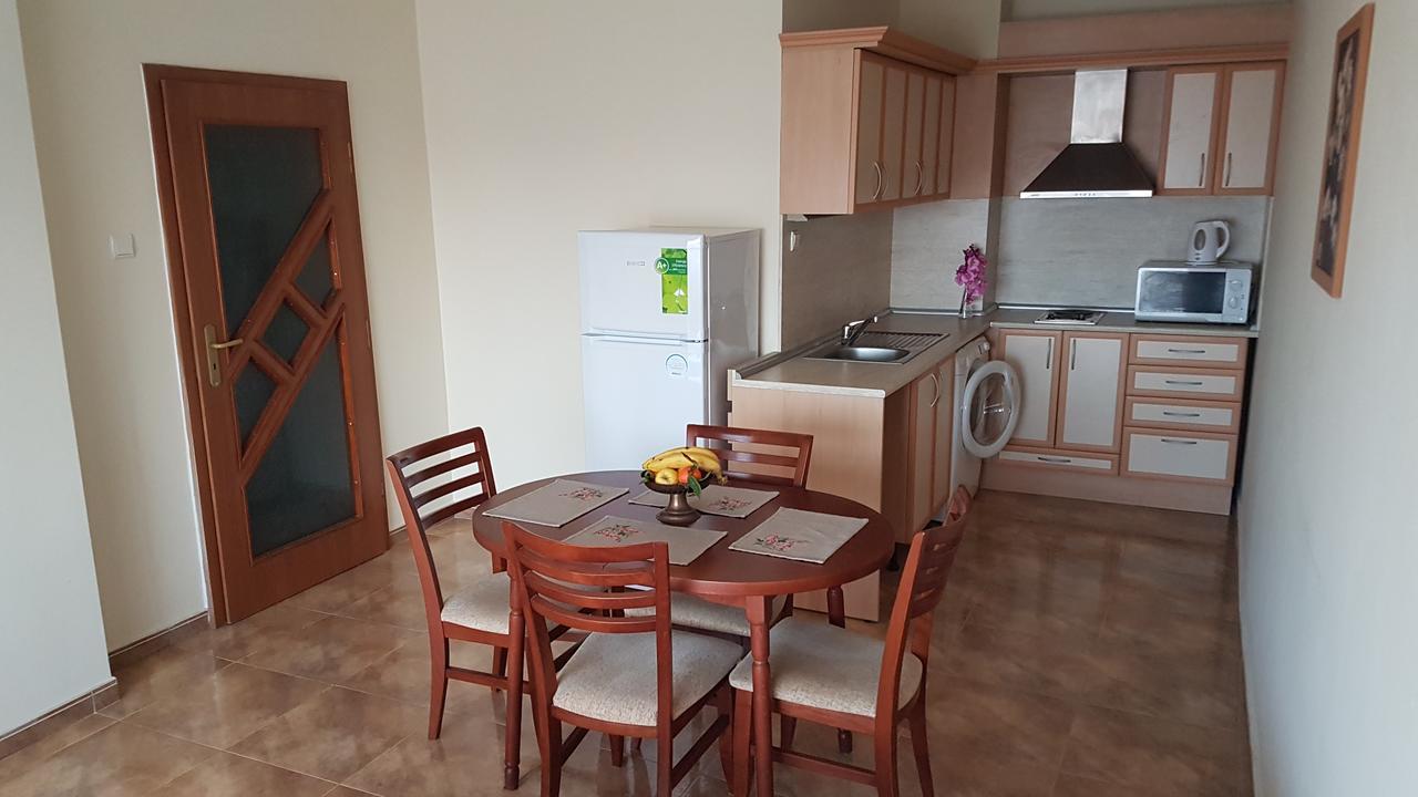 Tashevi Apartments Pomorie Ngoại thất bức ảnh