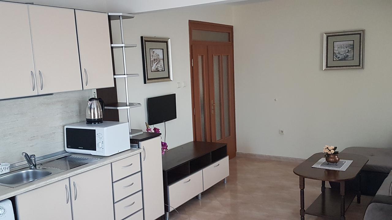 Tashevi Apartments Pomorie Ngoại thất bức ảnh